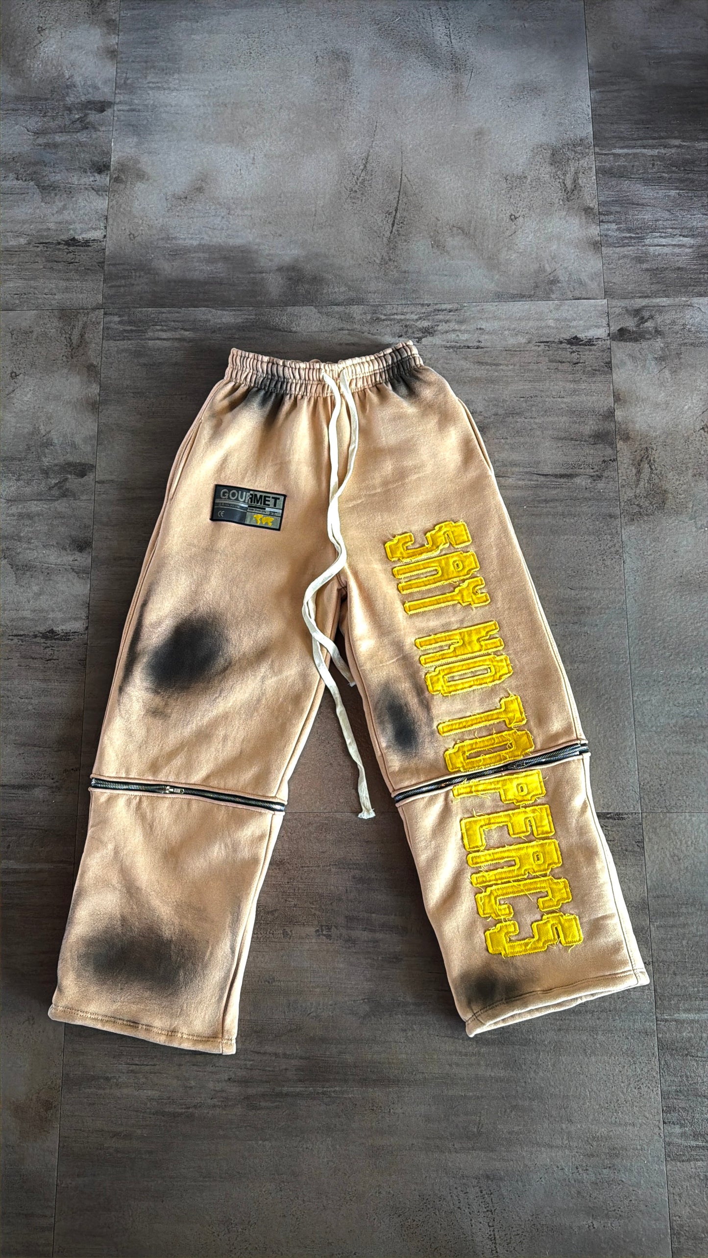 DIRTY MOCHA & YELLOW JORT PANTS ☕️💊
